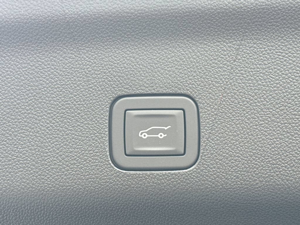 New 2026 GMC Yukon Denali Ultimate AWD/4WD image 34
