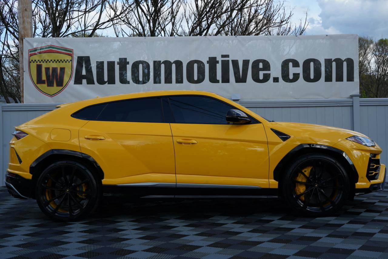 Used 2020 Lamborghini Urus AWD/4WD image 4