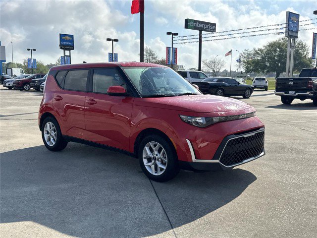 Used 2023 Kia Soul LX w/ LX Technology Package FWD image 1