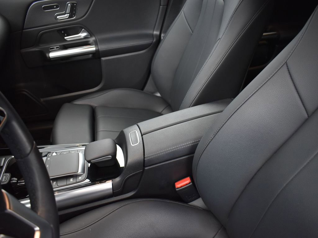 Used 2022 Mercedes-Benz GLA 250 4MATIC image 13