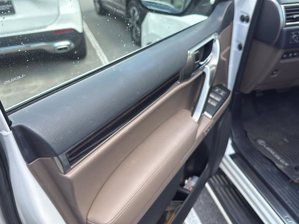 Used 2023 Lexus GX 460 Premium AWD/4WD image 7