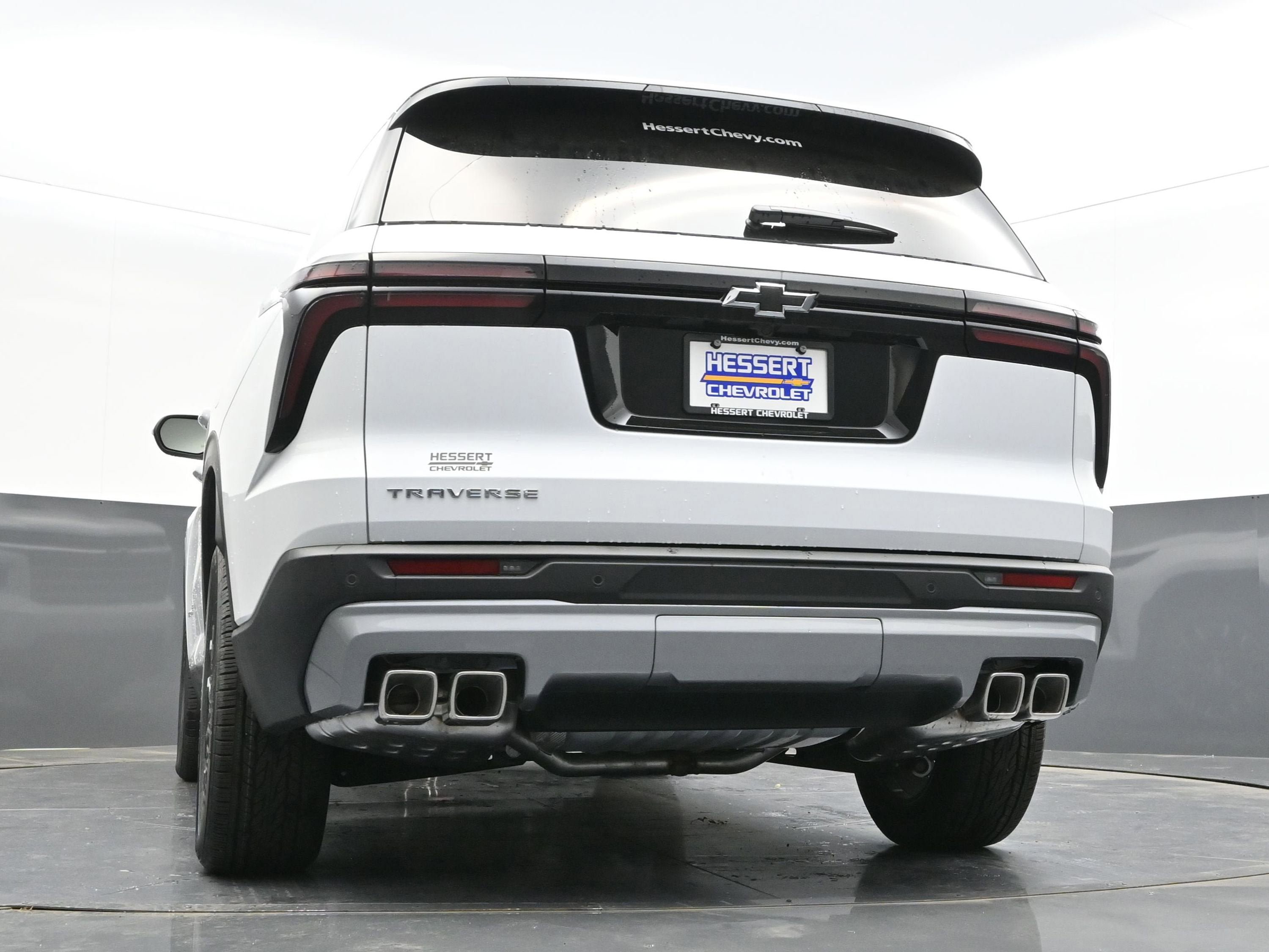 New 2026 Chevrolet Traverse LT w/ Sun and Wheel Package FWD image 38
