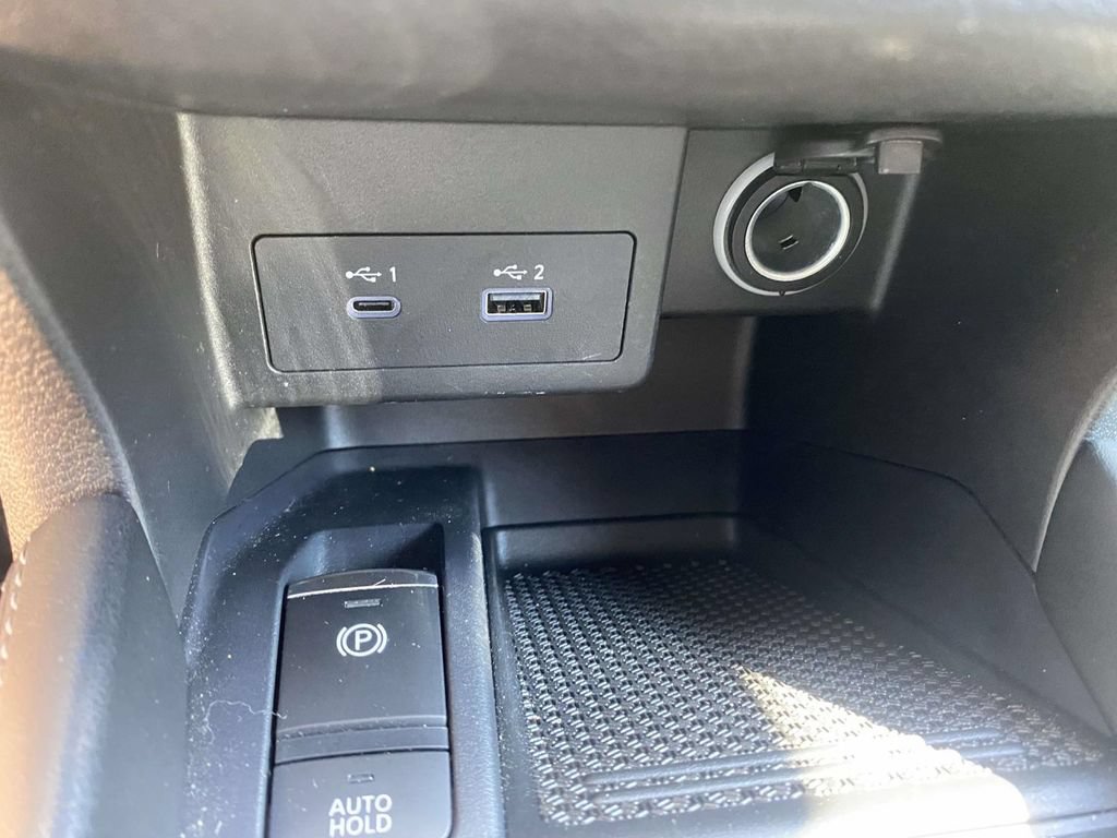 Used 2023 Nissan Kicks SV FWD image 26