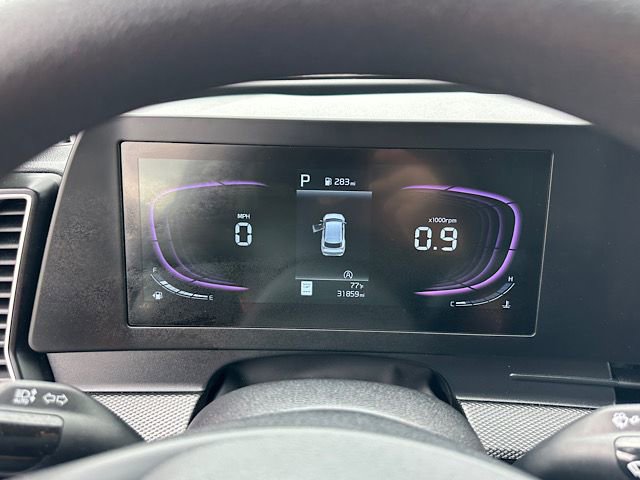 Used 2025 Kia Sportage LX FWD image 27