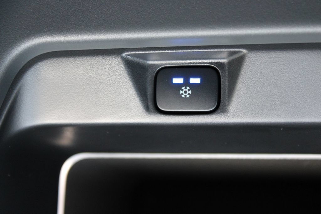 New 2026 Land Rover Defender 110 S AWD/4WD image 21
