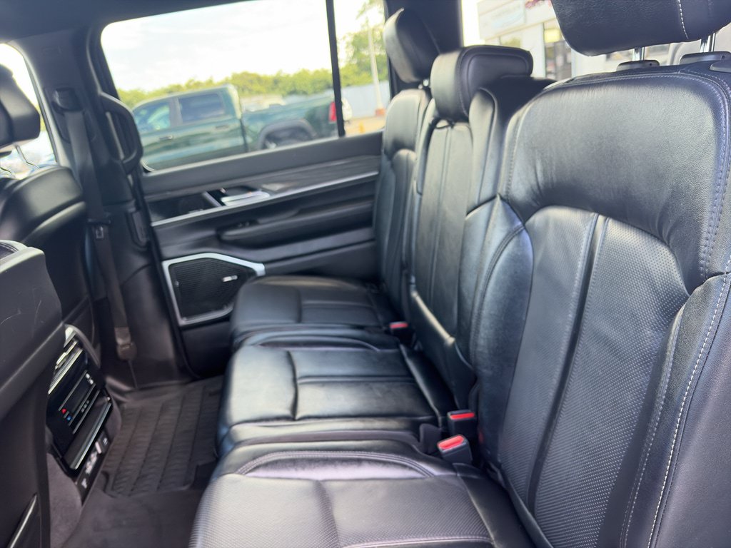Used 2022 Jeep Wagoneer Series II AWD/4WD image 17