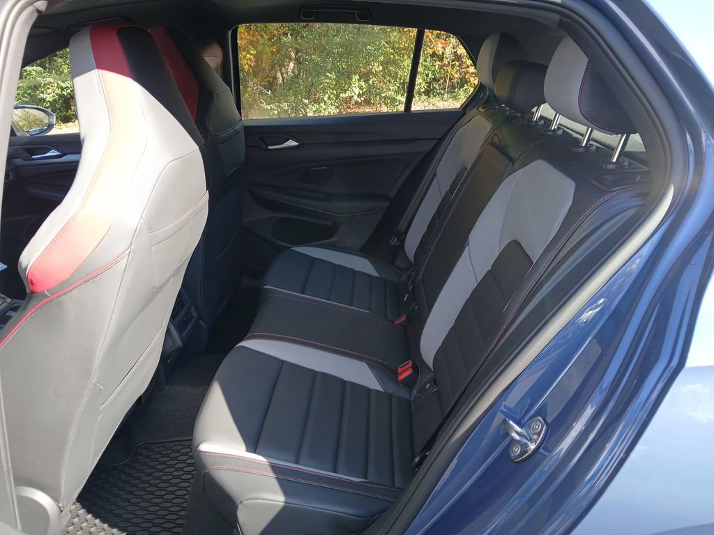 New 2026 Volkswagen GTI SE FWD image 25