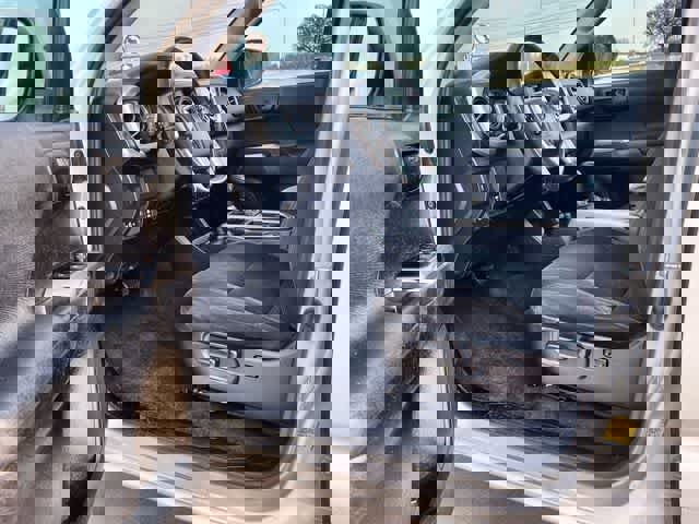 Used 2021 Toyota Tacoma SR5 w/ Trail Edition image 3