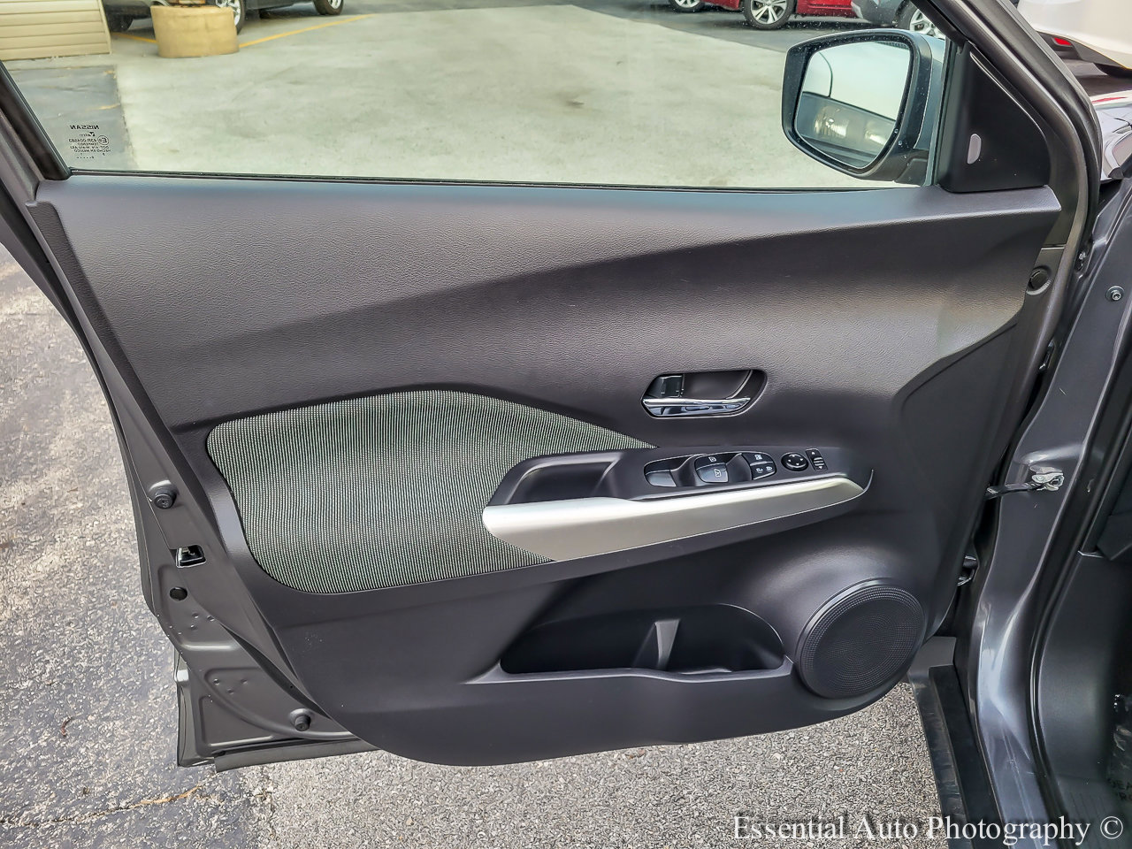 Used 2020 Nissan Kicks SV image 22