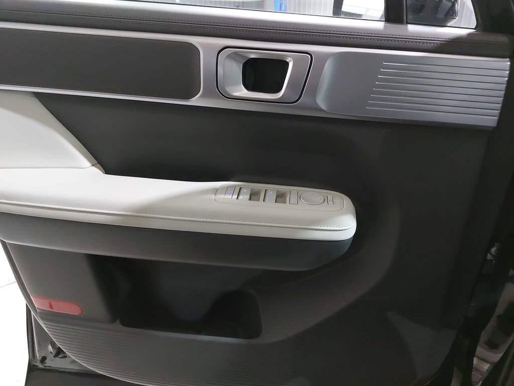 Certified 2025 Hyundai Santa Fe SEL image 28