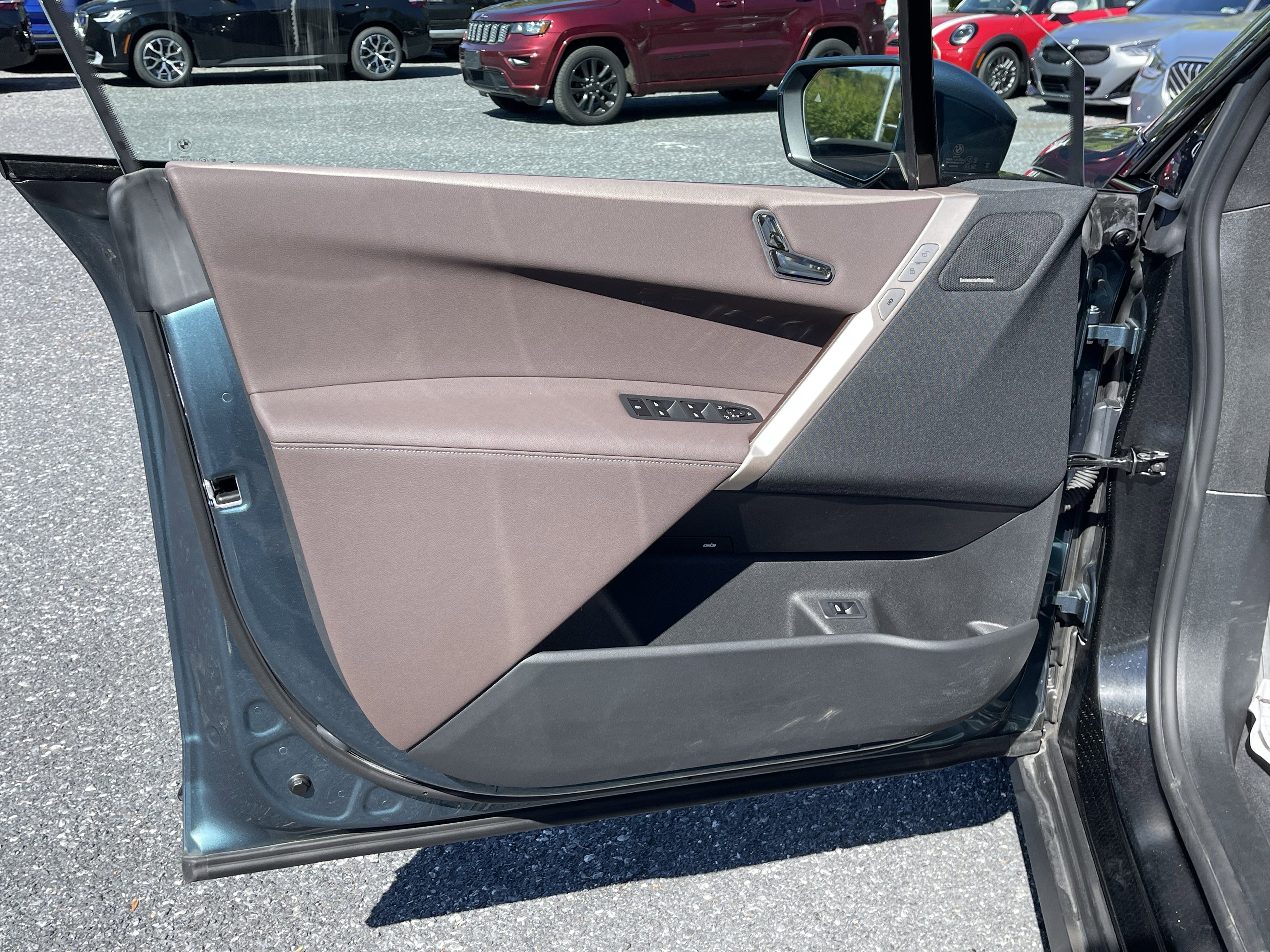 Certified 2025 BMW iX xDrive50 w/ Convenience Package image 9