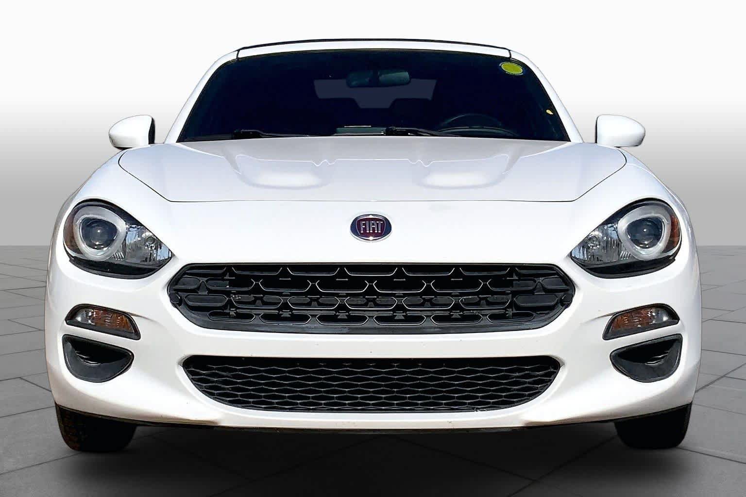 Used 2018 FIAT 124 Spider Classica w/ Technology Group RWD image 4