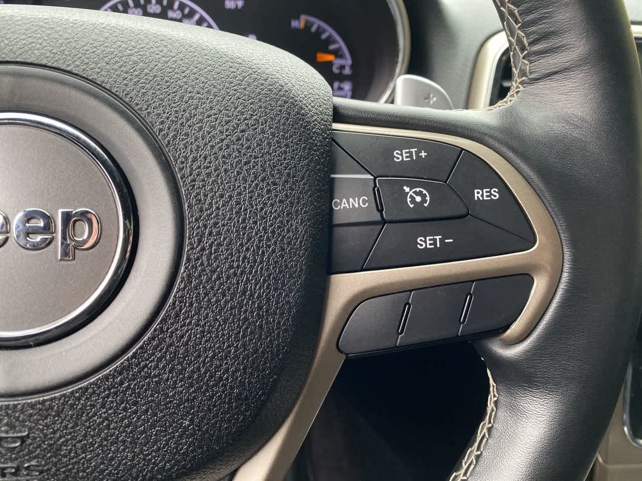 Used 2016 Jeep Grand Cherokee Limited AWD/4WD image 21