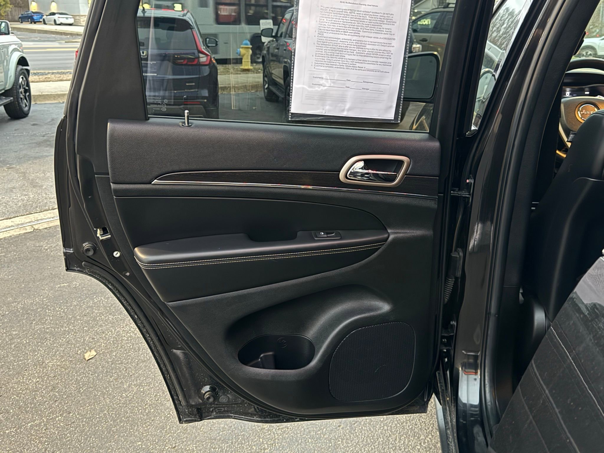 Used 2015 Jeep Grand Cherokee Limited image 33