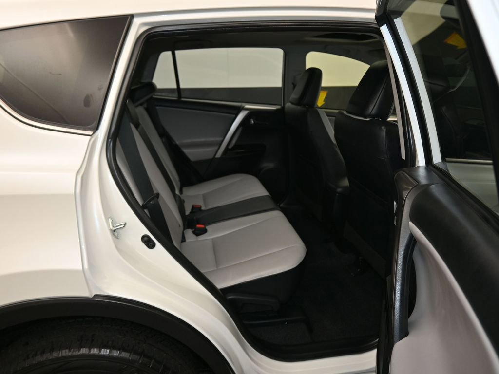 Used 2018 Toyota RAV4 Limited image 38