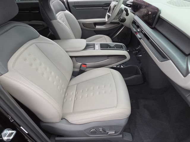 Used 2024 Kia EV9 Wind AWD/4WD image 19