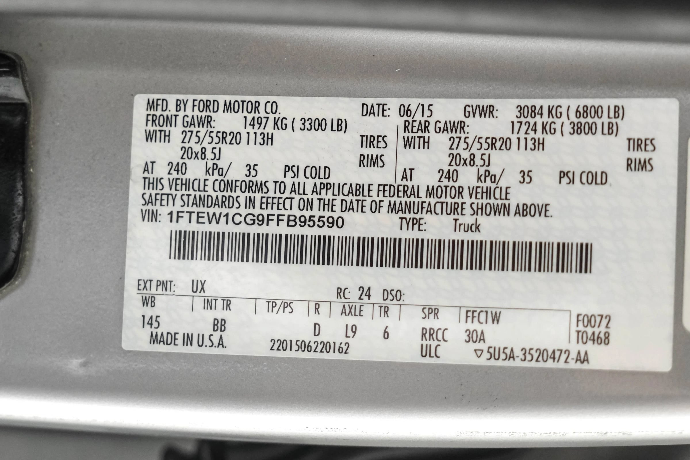 Used 2015 Ford F150 Platinum w/ Equipment Group 701A Luxury RWD image 54