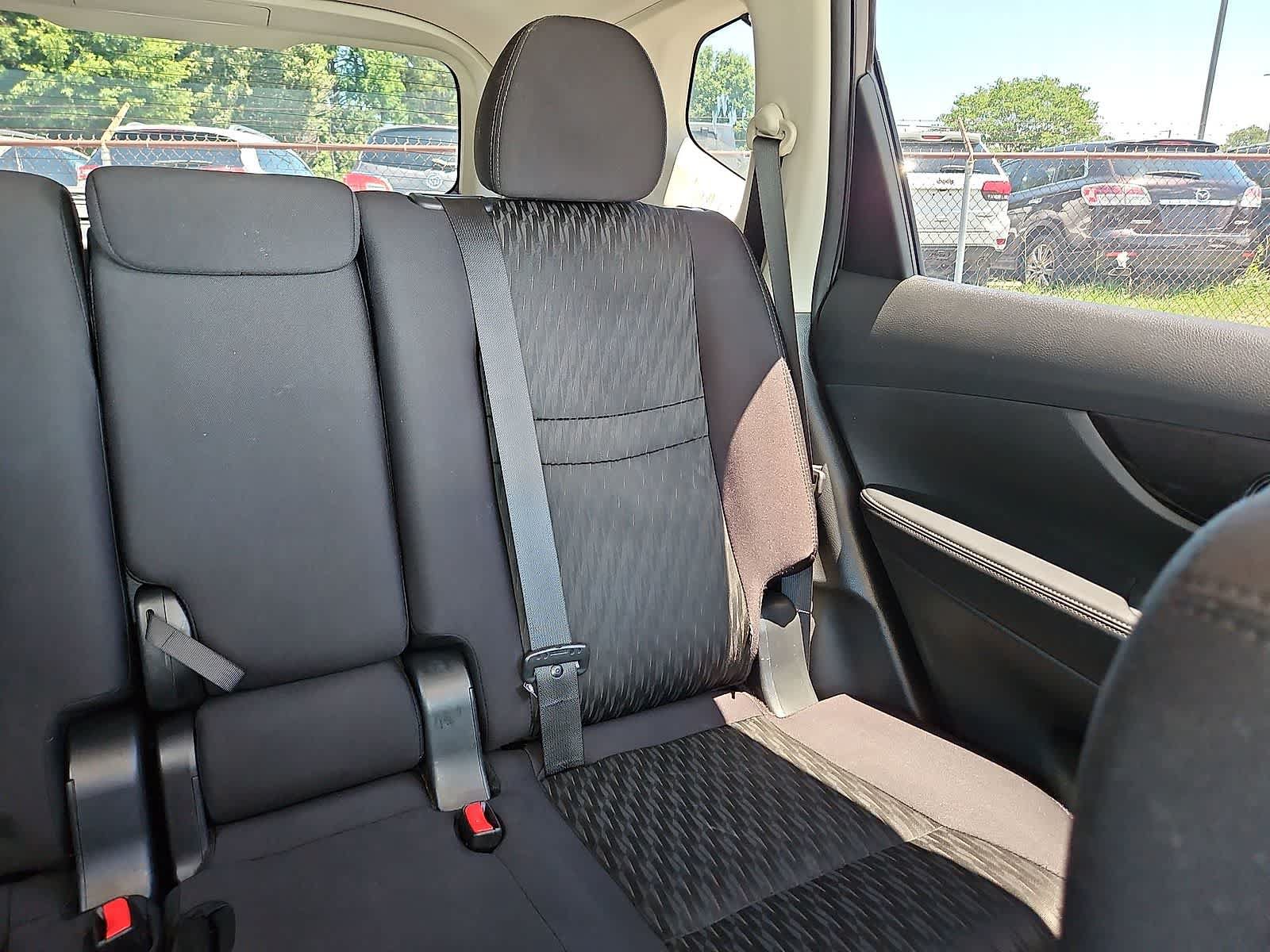 Used 2018 Nissan Rogue SV w/ Premium Package FWD image 15