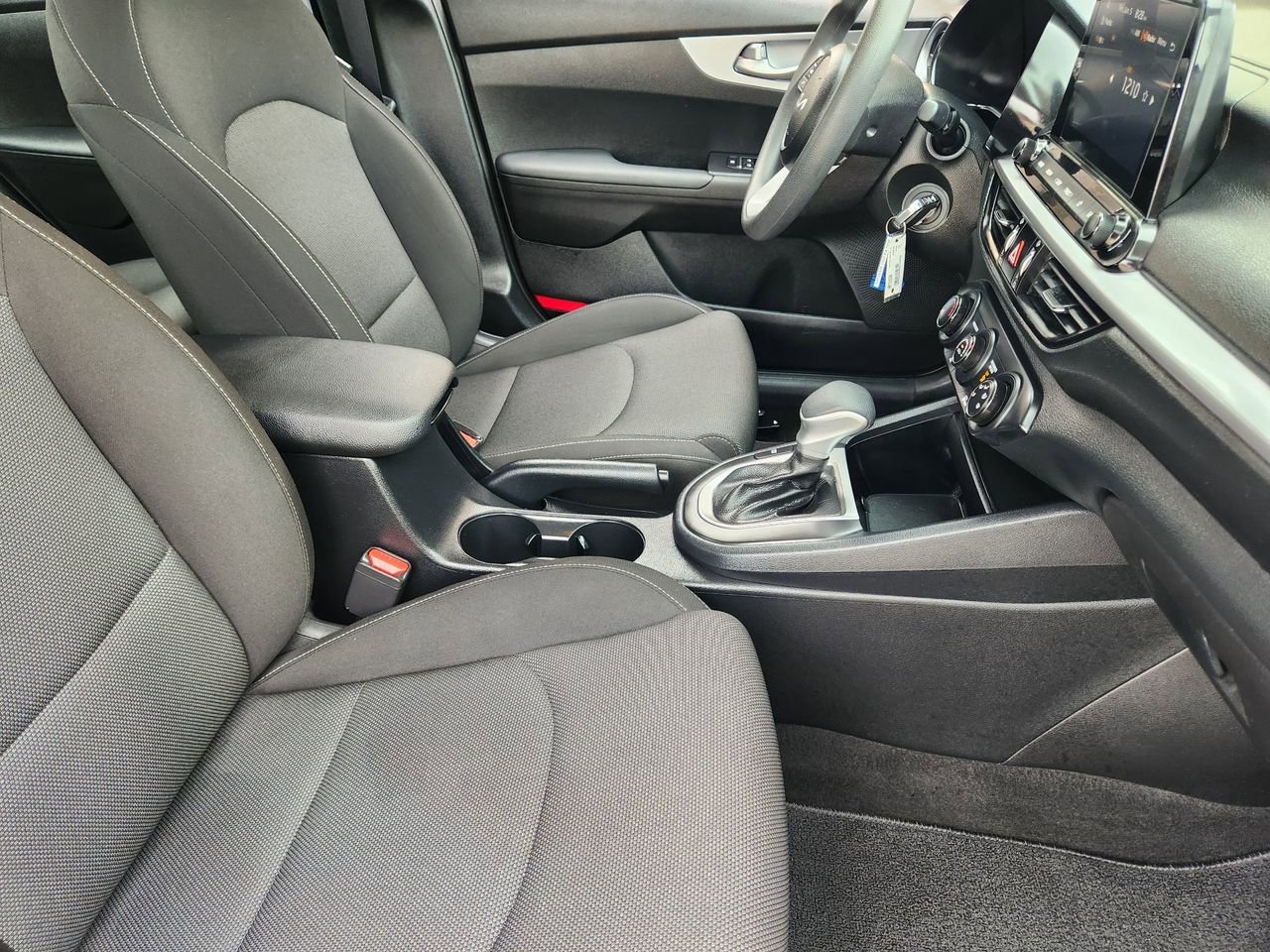 Used 2024 Kia Forte LX FWD image 13