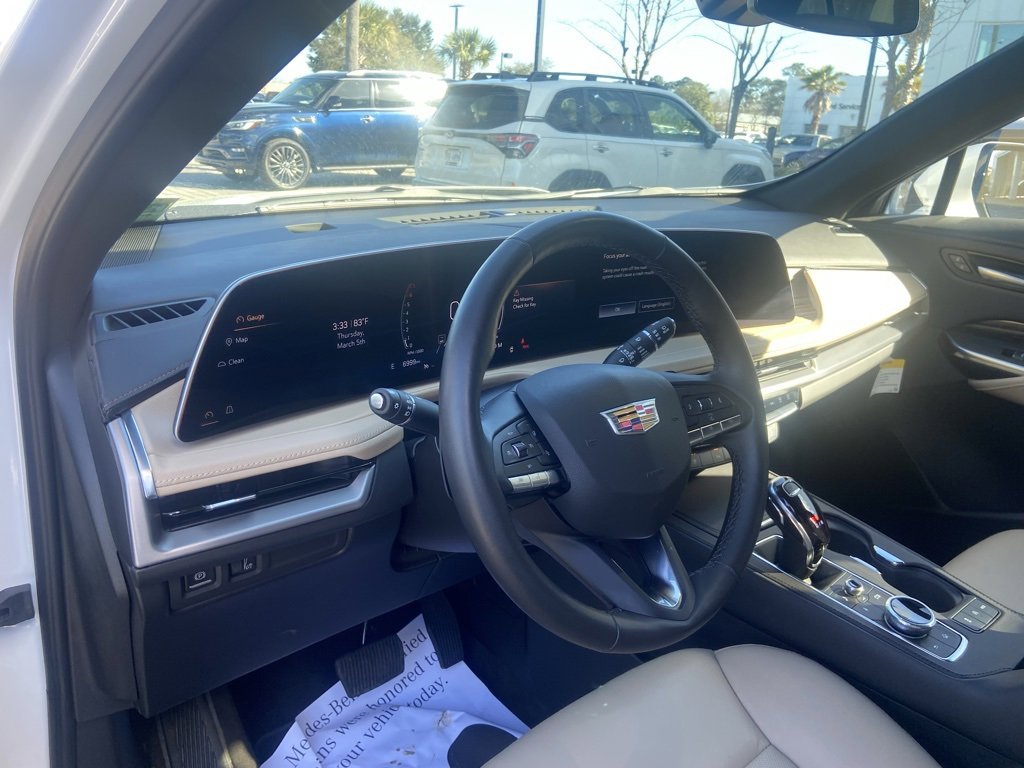 Certified 2025 Cadillac XT4 Premium Luxury image 12