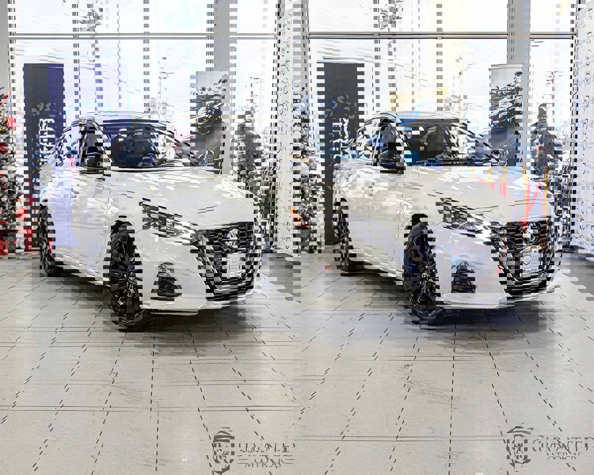 Used 2019 Nissan Altima 2.5 SR w/ SR Premium Package image 5