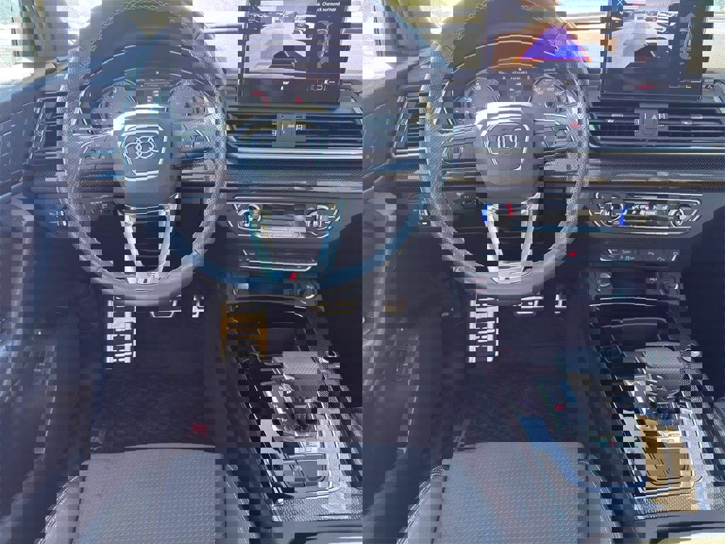 Used 2024 Audi SQ5 Premium image 23