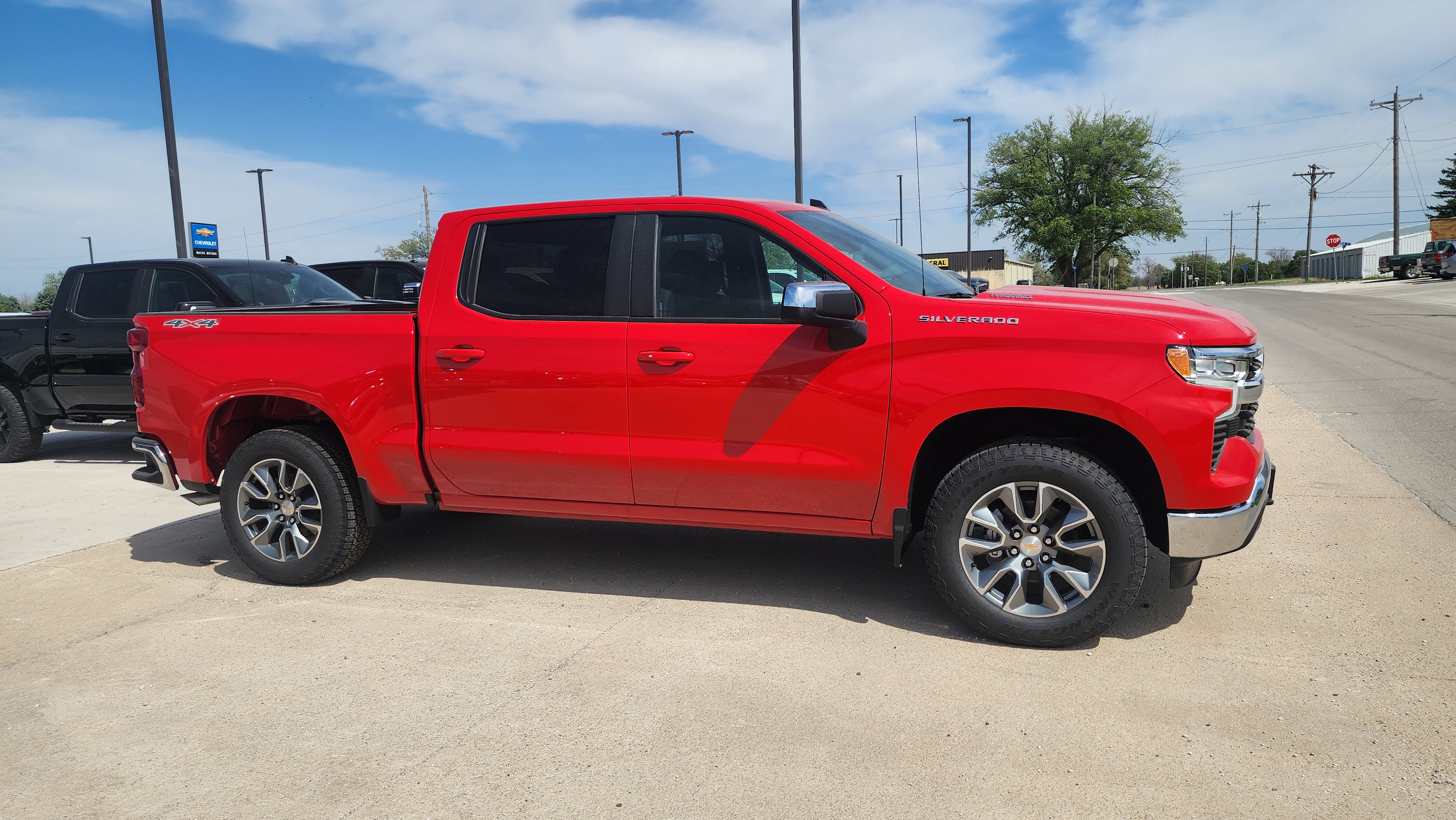 New 2026 Chevrolet Silverado 1500 LT AWD/4WD image 4