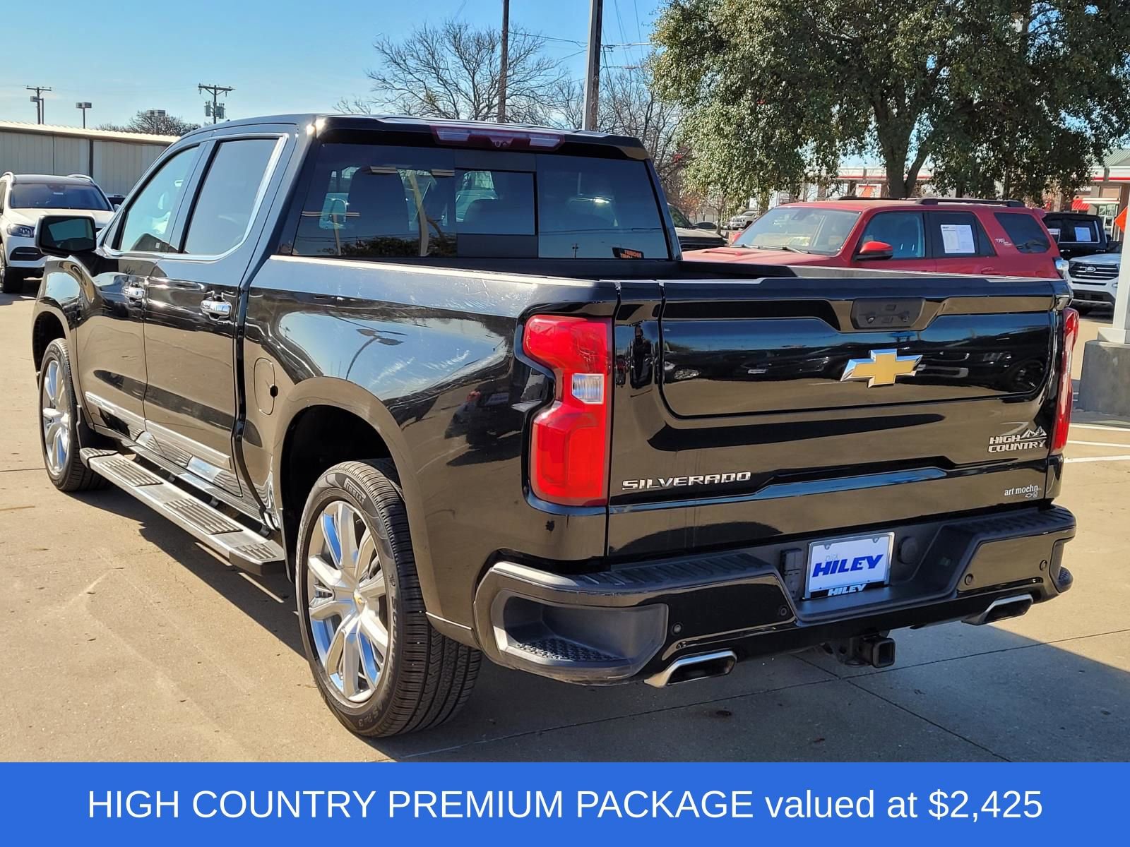 Used 2023 Chevrolet Silverado 1500 High Country w/ High Country Premium Package image 3