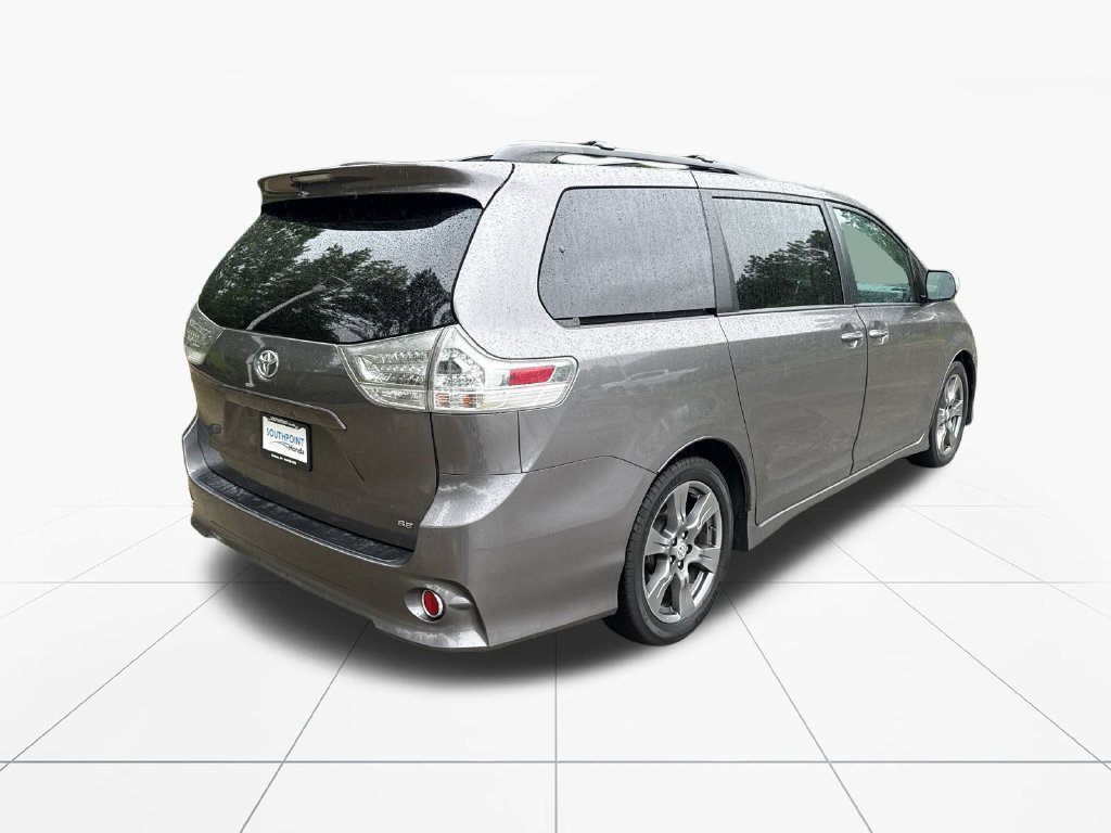 Used 2017 Toyota Sienna SE w/ SE Preferred Package FWD image 8