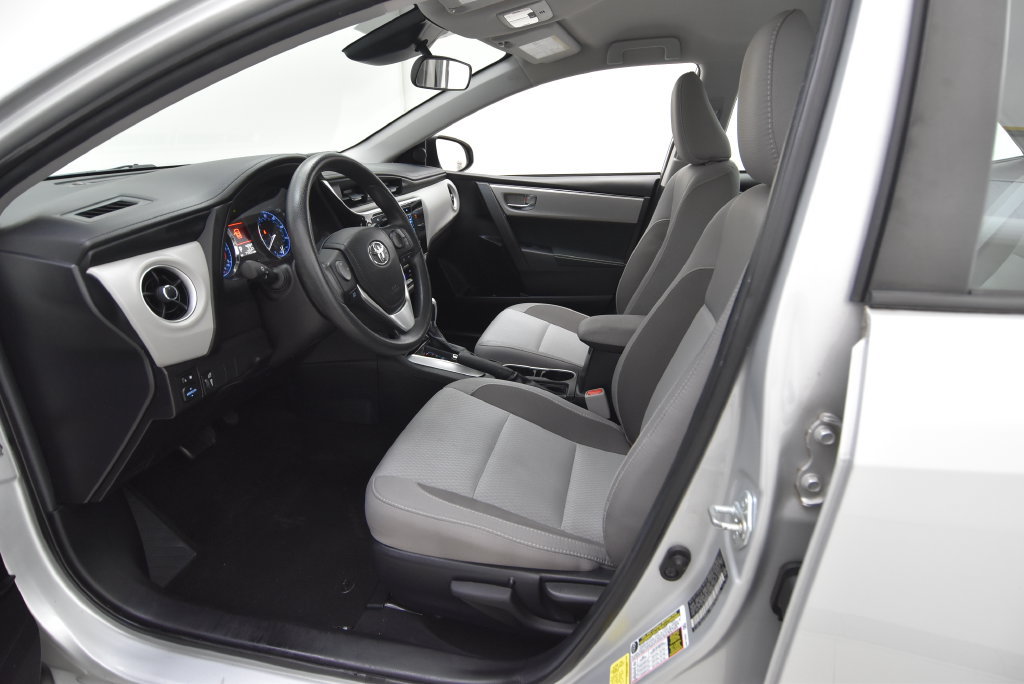 Used 2018 Toyota Corolla LE FWD image 21
