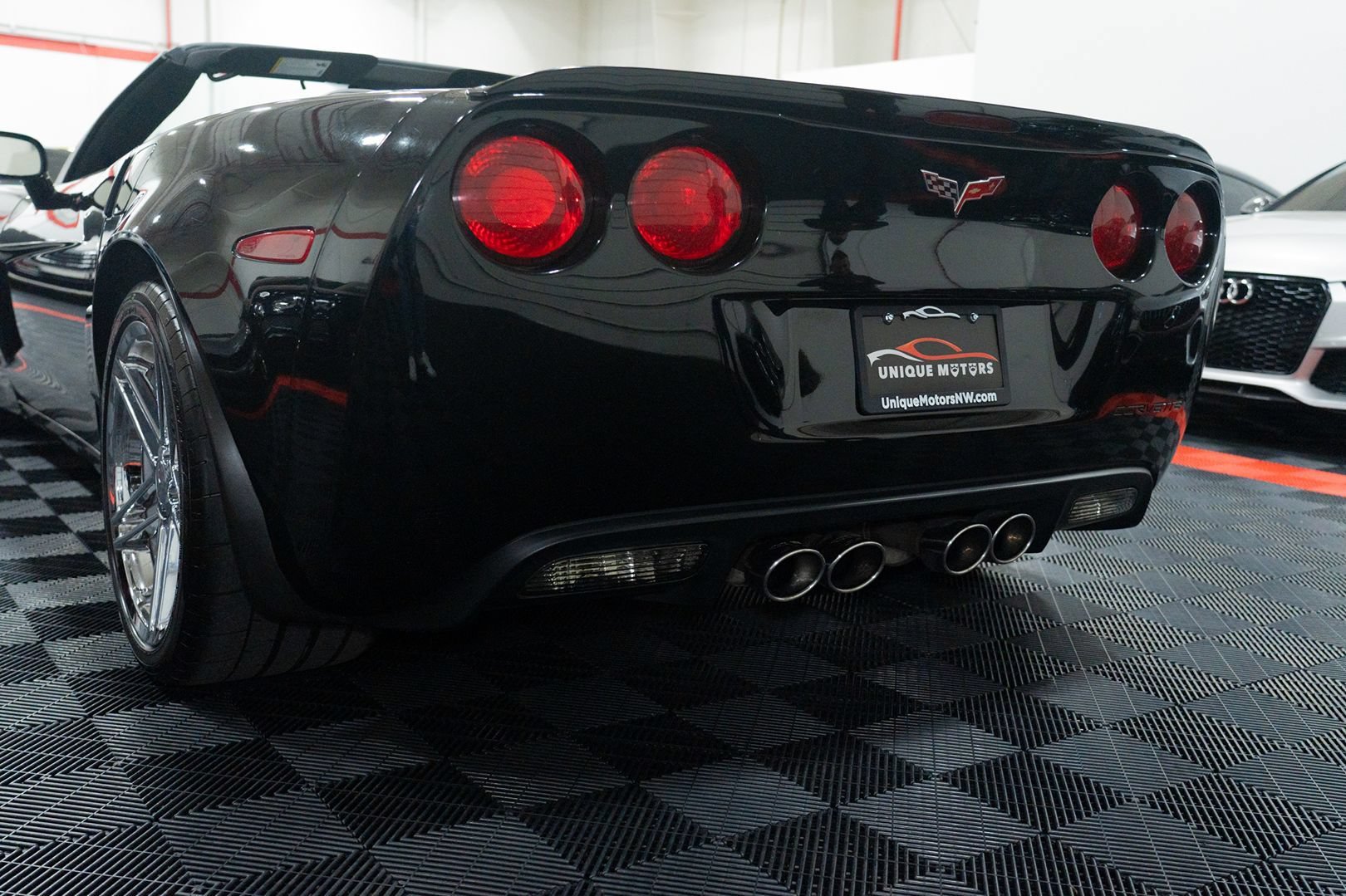 Used 2010 Chevrolet Corvette Grand Sport w/ Preferred Equipment Group RWD image 9
