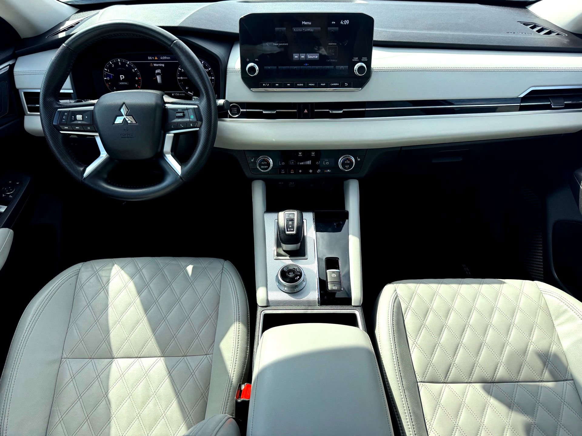 Used 2023 Mitsubishi Outlander SEL image 21