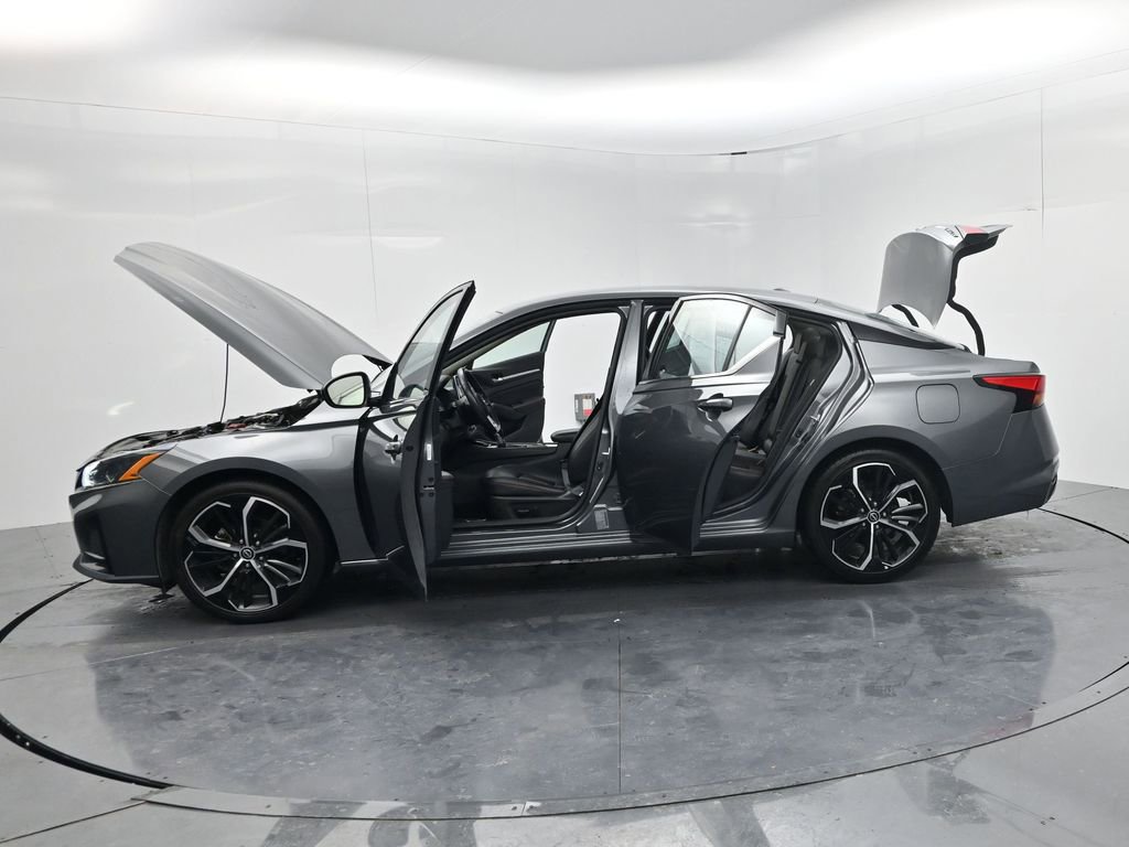 Used 2024 Nissan Altima 2.5 SR image 55