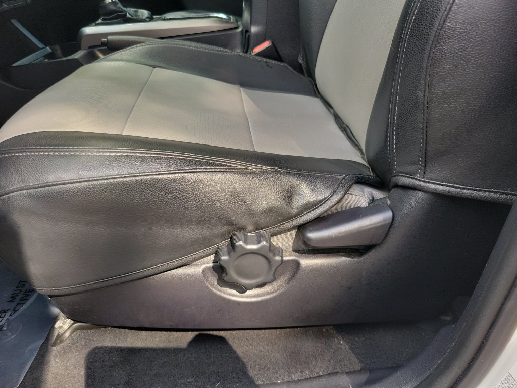Used 2019 Toyota Tacoma SR5 RWD image 12