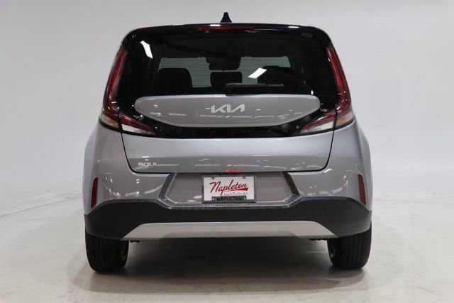 Used 2025 Kia Soul LX FWD image 7