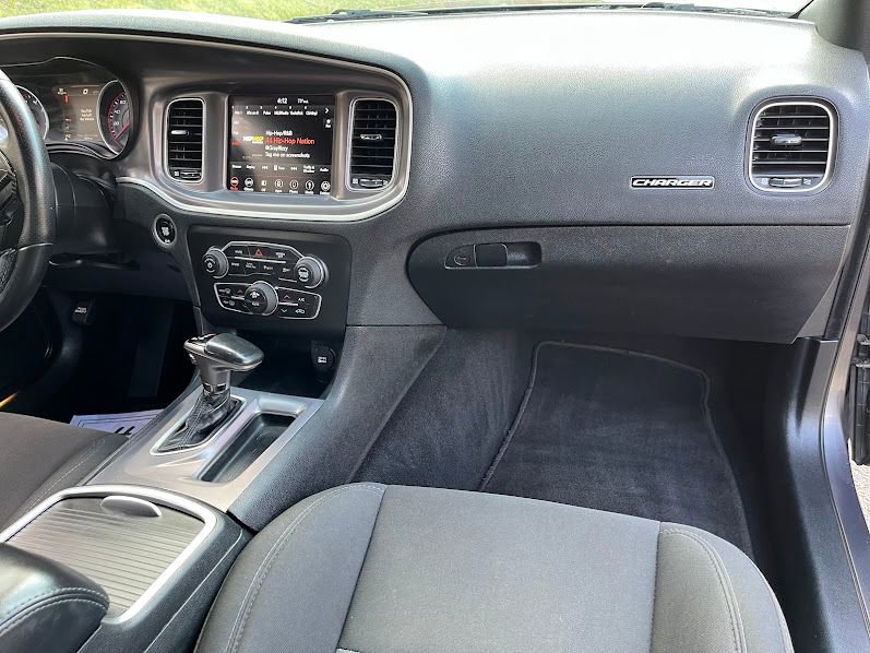 Used 2019 Dodge Charger R/T image 38
