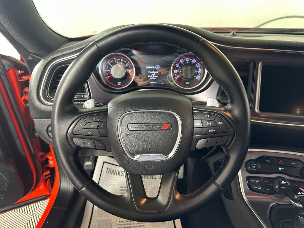 Used 2016 Dodge Challenger SXT RWD image 19