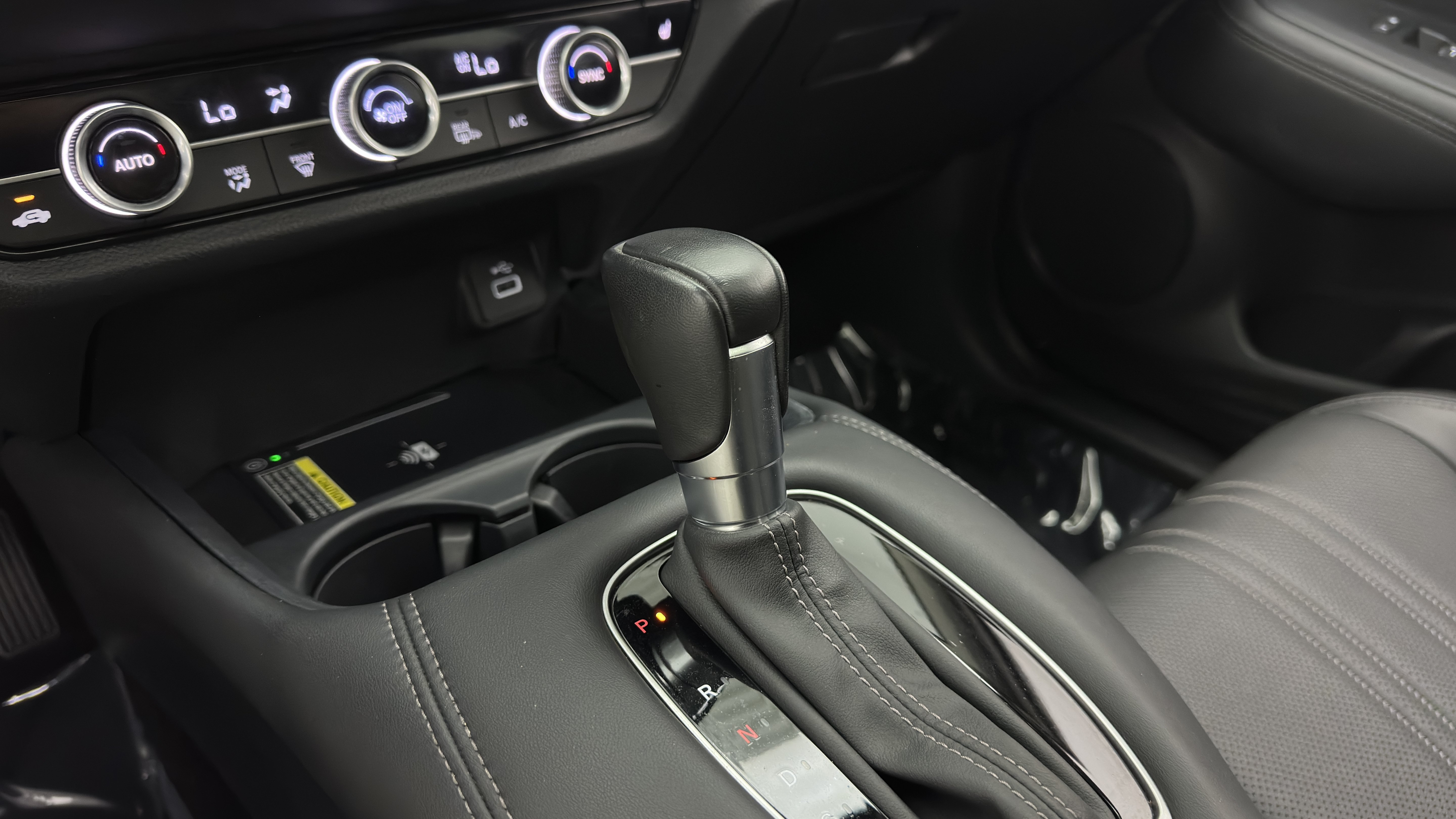 Used 2025 Honda HR-V EX-L image 17