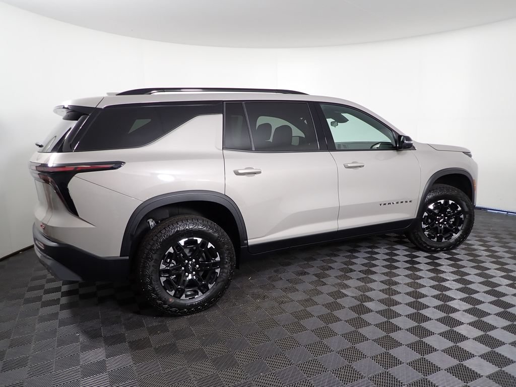 New 2027 Chevrolet Traverse Z71 w/ LPO, Floor Liner Package AWD/4WD image 20