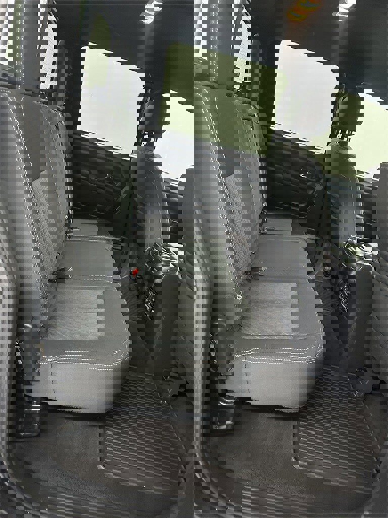 Used 2019 Nissan Titan SV w/ SV Convenience Package image 30