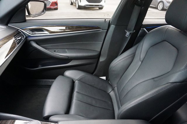 Used 2018 BMW 530e xDrive w/ Premium Package 2 image 25