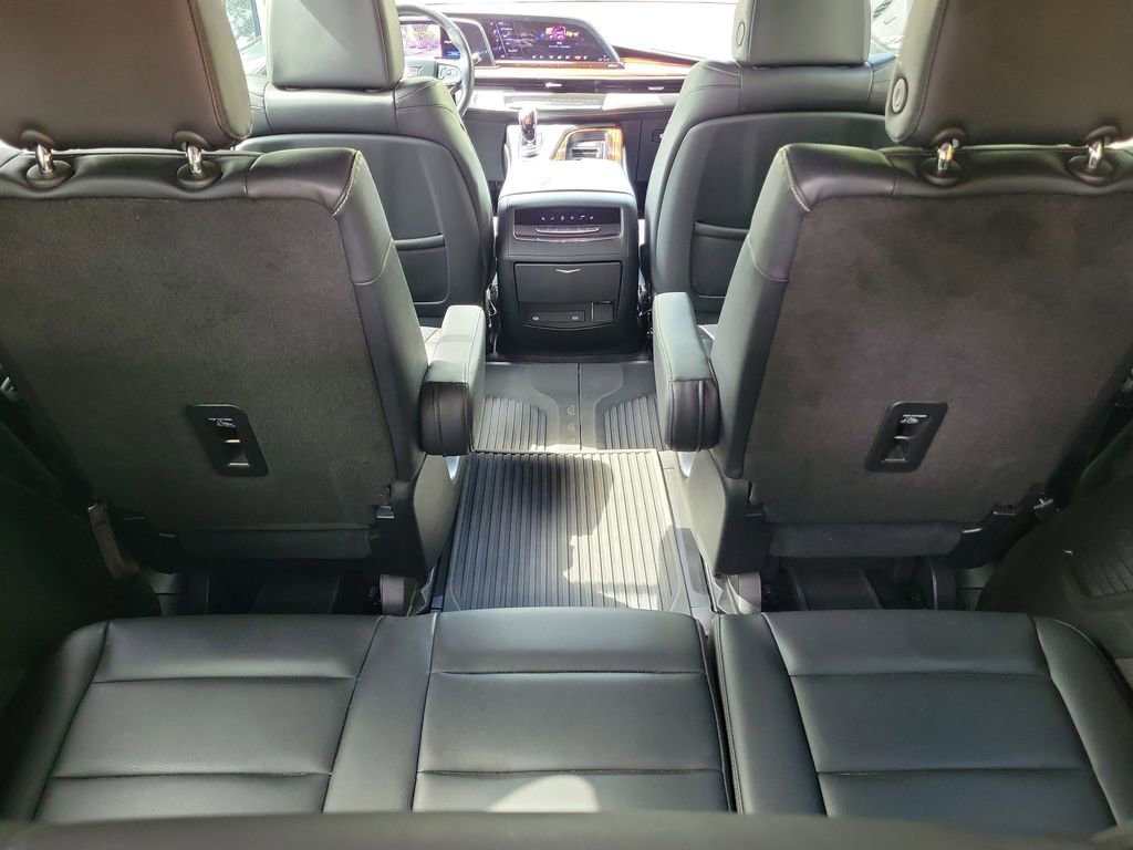 Used 2022 Cadillac Escalade Luxury image 13