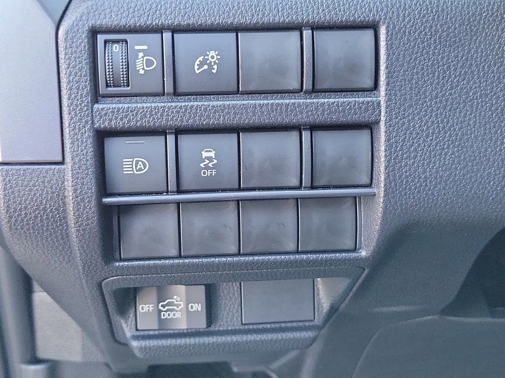 Used 2026 Toyota Tacoma SR5 AWD/4WD image 15