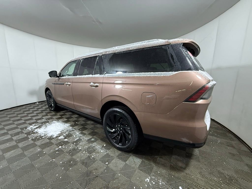 New 2025 Lincoln Navigator L Black Label AWD/4WD image 3