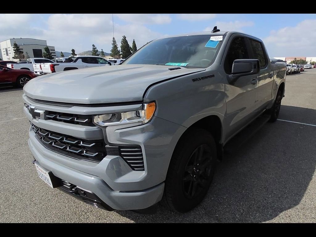Used 2025 Chevrolet Silverado 1500 RST w/ Convenience Package II RWD image 5