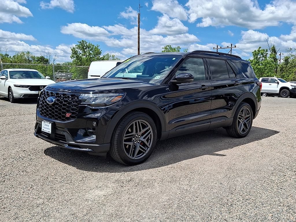 Used 2025 Ford Explorer ST w/ Sun And Sound Package AWD/4WD image 6