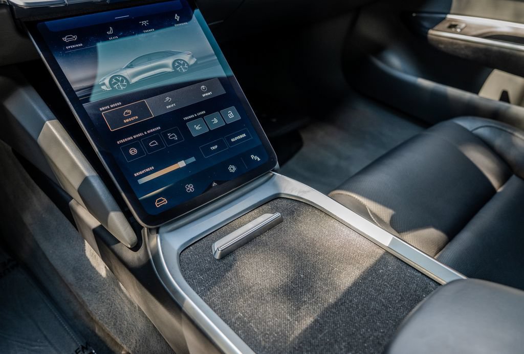 Used 2024 Lucid Air Pure RWD image 12