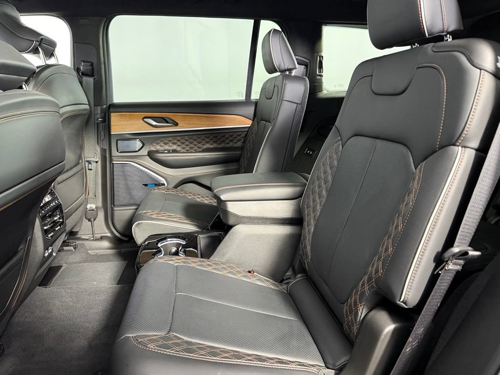 Certified 2025 Jeep Grand Cherokee L Summit AWD/4WD image 28