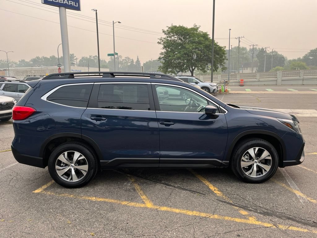 Certified 2025 Subaru Ascent Premium w/ Premium Package AWD/4WD image 4