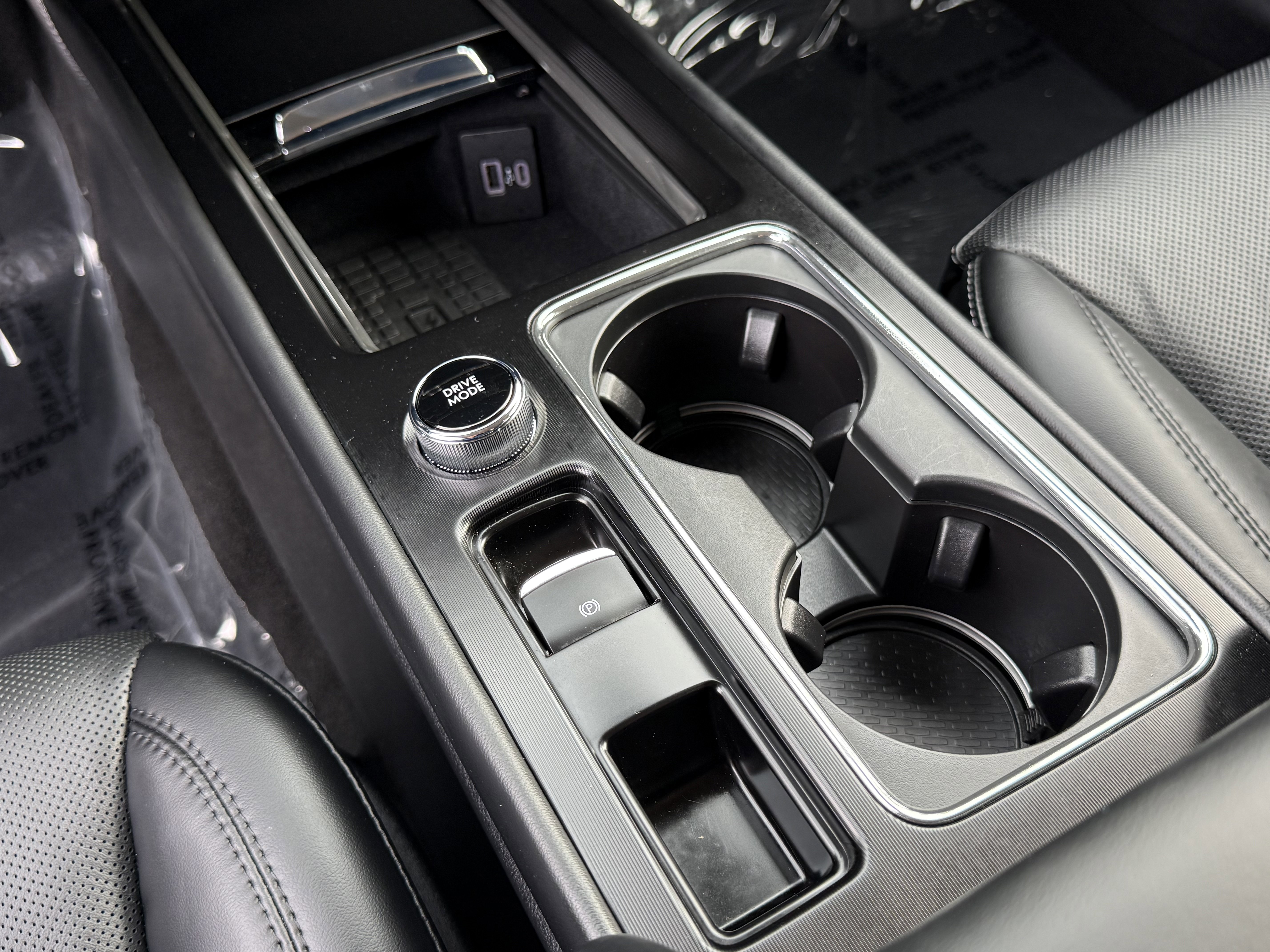 Used 2025 Lincoln Corsair Grand Touring w/ Equipment Group 301A image 24